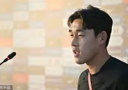 京媒申花像1支韩国球队 包括一些很烦人的小动作