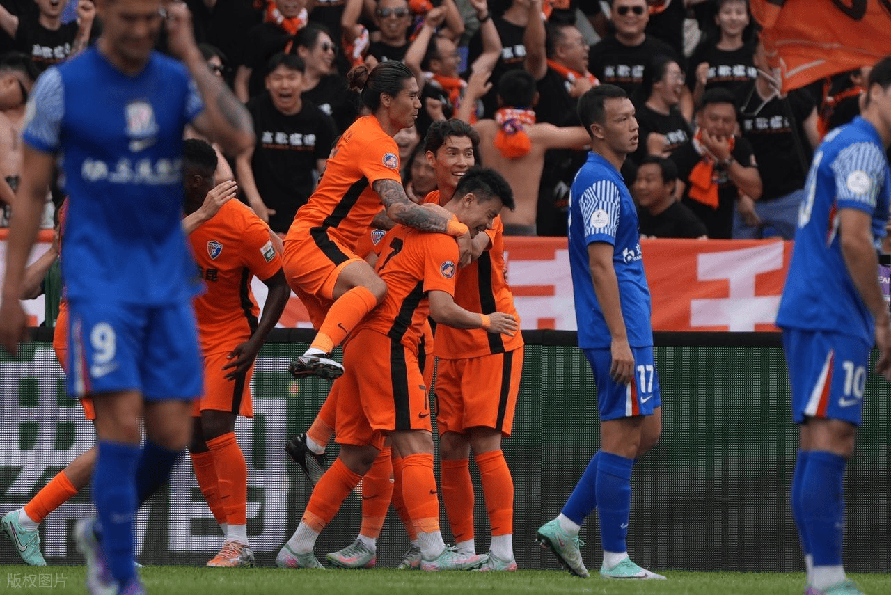 精彩绝伦比赛落幕,球队遥遥领先什么意思